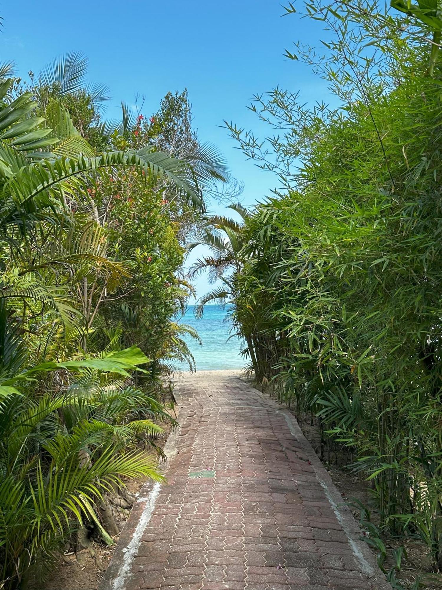 Beachside 3-Bedroom Townhouse W Private Pool At 70 Meters From Beach Ban Bang Po Exterior photo